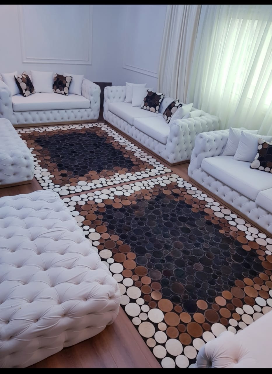 سجادة جلد طبيعي يدوي – دوائر 3 لون - Image 2