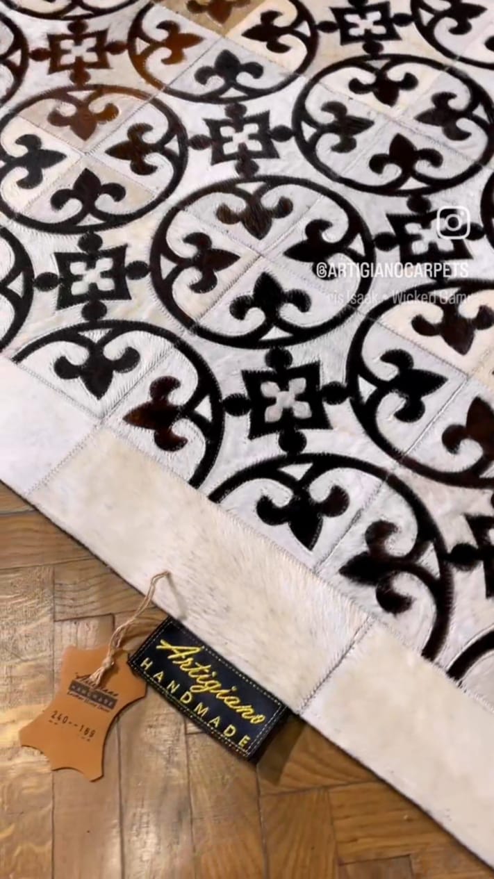 سجادة جلد طبيعي يدوي – الزهرة (فاتح) - Image 6