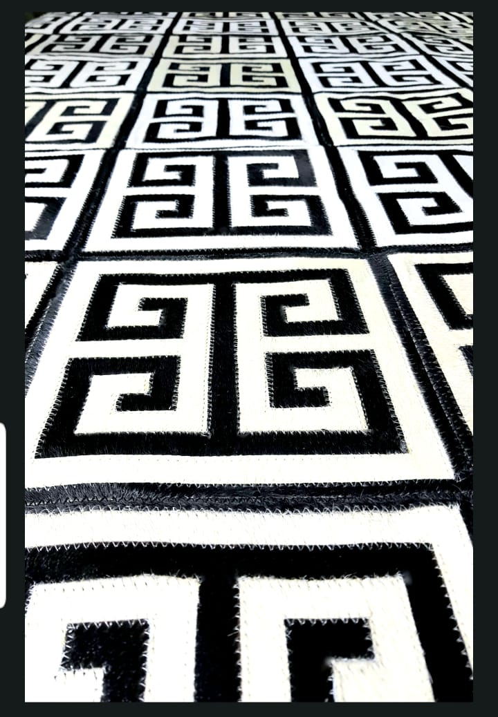 سجادة جلد طبيعي يدوي – فيرساتشي فريم سادة - Image 6